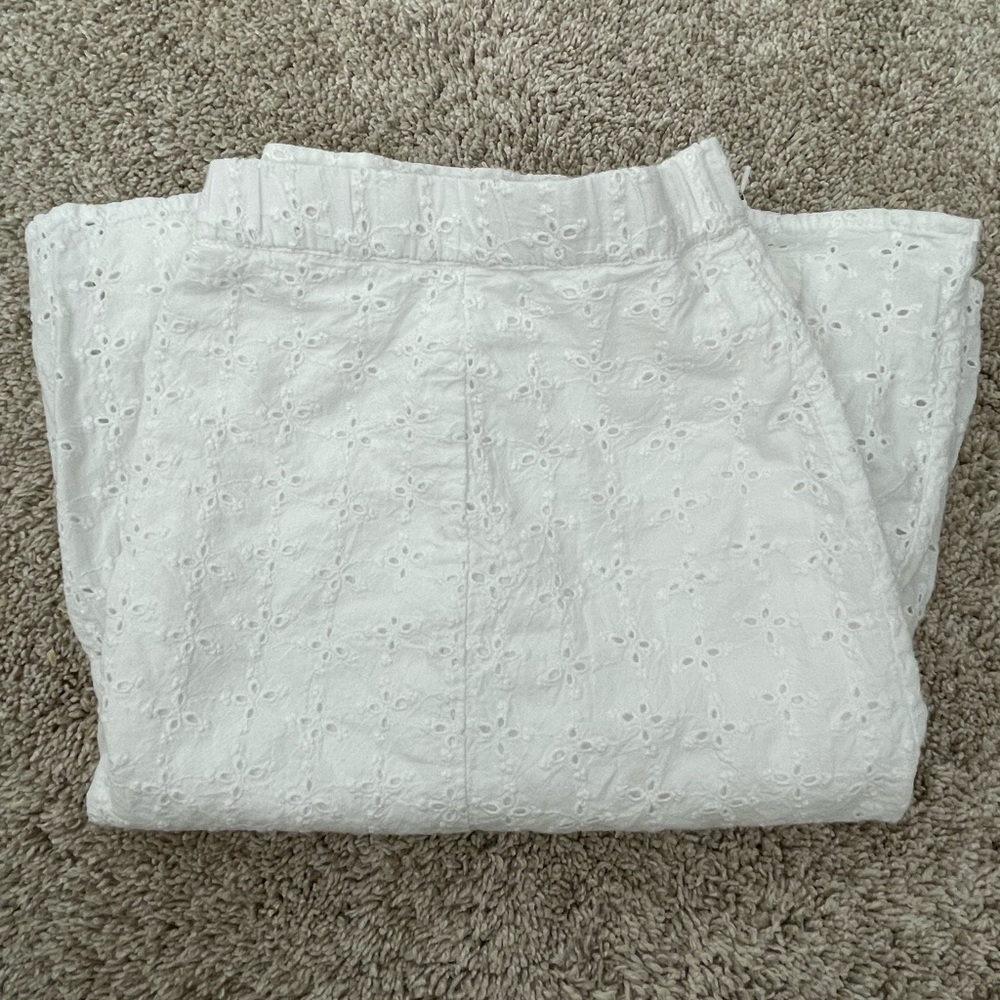 Women’s/Juniors White Skirt With Zipper